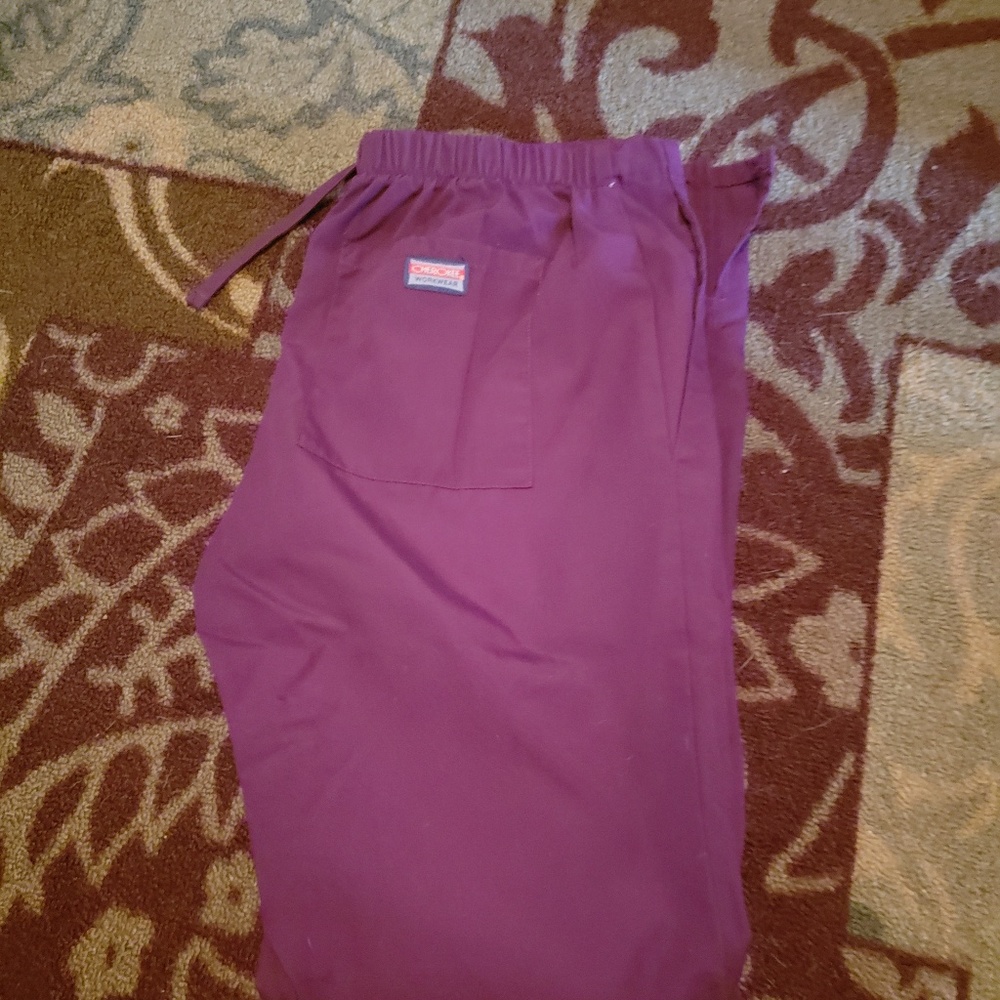Cherokee scrubs. Xs grape